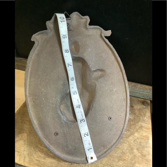 Cast Iron 2 Hook Wall Plaque-European Lady #2 - Picture 5 of 12